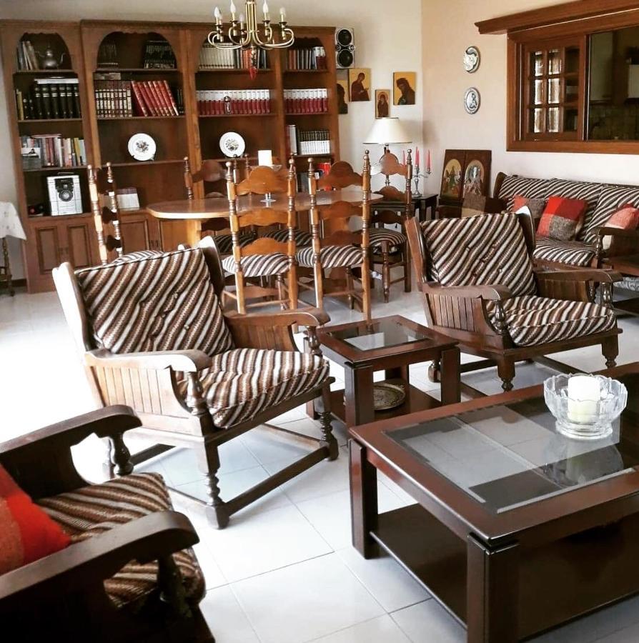 Fantastic Villa, A 5 Minute Drive From The Beach! 아테네 외부 사진